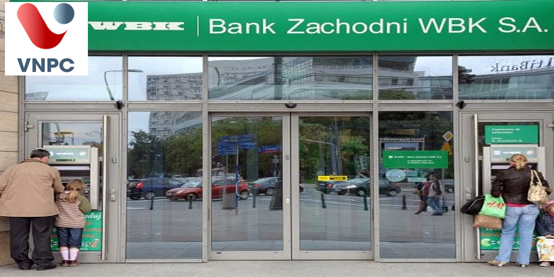 Dịch vụ ngân hàng ở Ba Lan