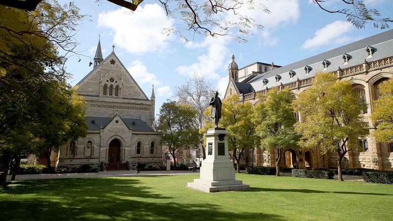 đại học Adelaide